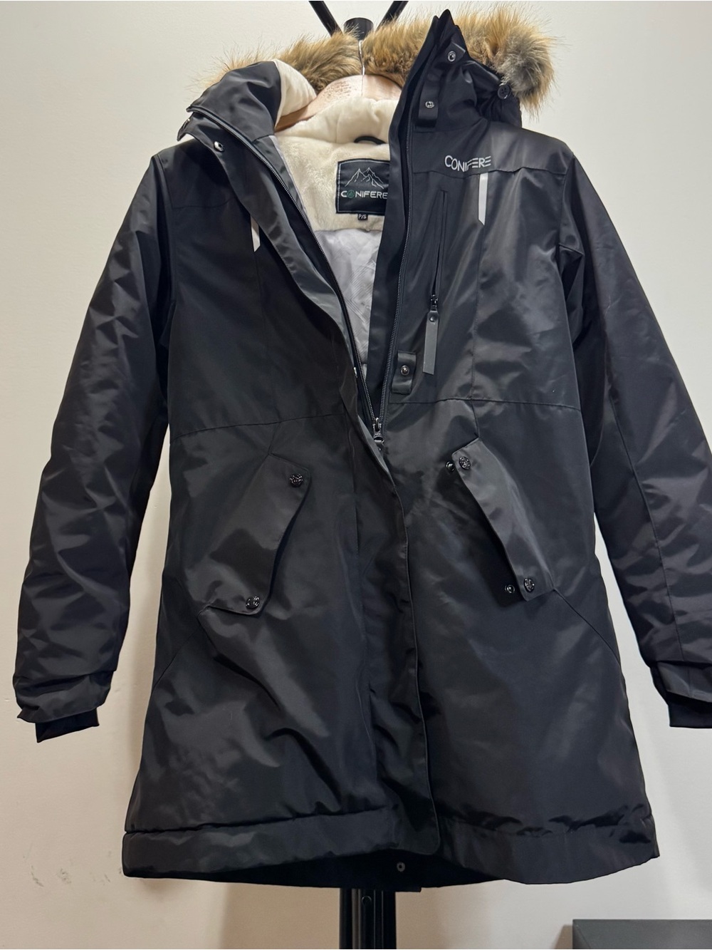 Conifere Clausa  Luxury Black Jacket with Faux Shearling Lining